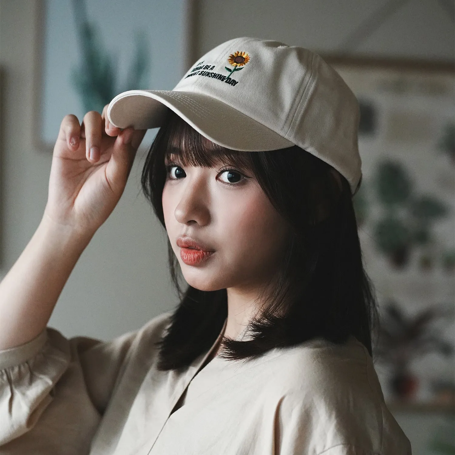 (AC267) Graphic Embroidery Cap