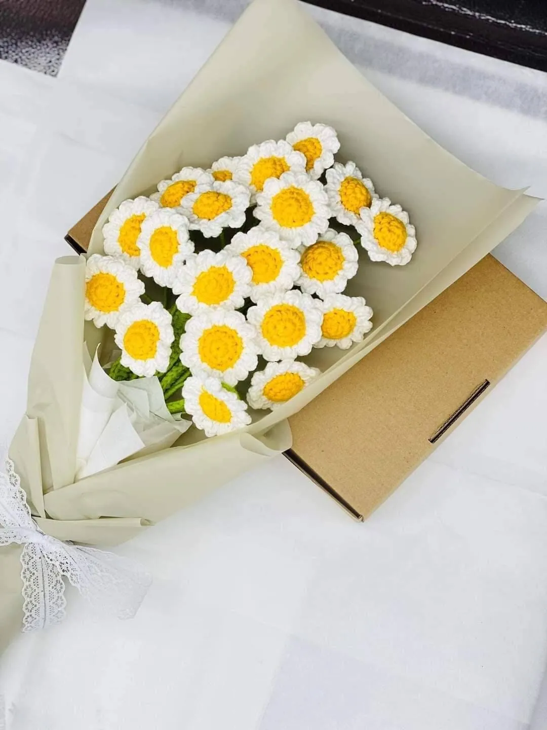 Crochet Daisy Branch